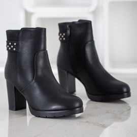 J. Star Botas Pretas Com Cinto Decorativo preto 1