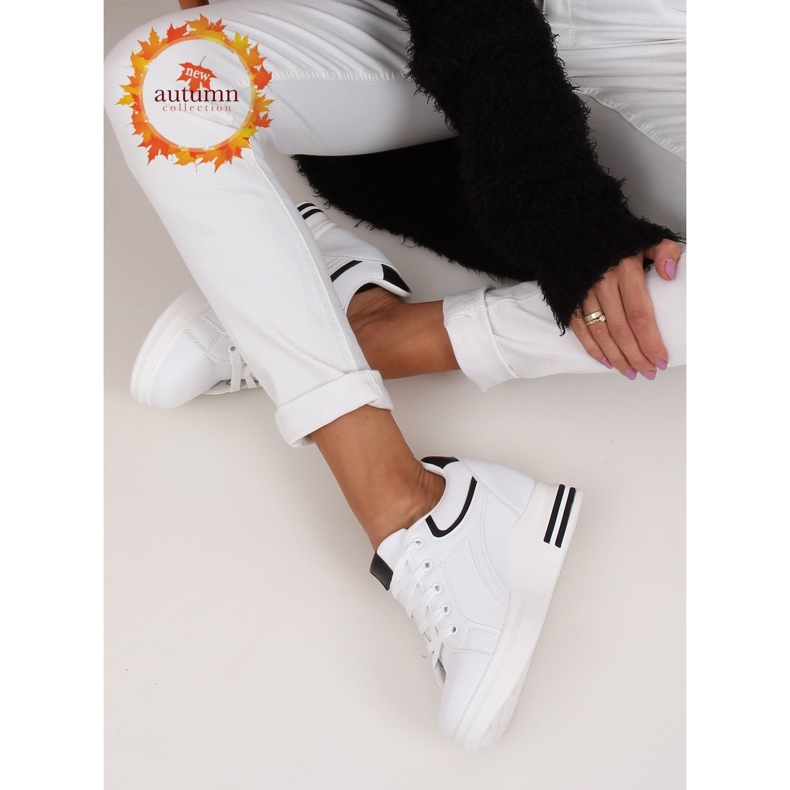 Tênis branco BY-0370 BRANCO / PRETO em uma cunha oculta 1