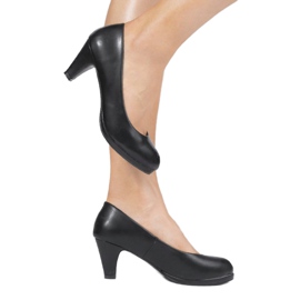 Bombas pretas no posto XF09-1 preto 1