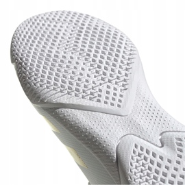 Chuteiras Adidas Predator 20.3 In Jr FW9218 cinza / prata, branco, dourado branco 1