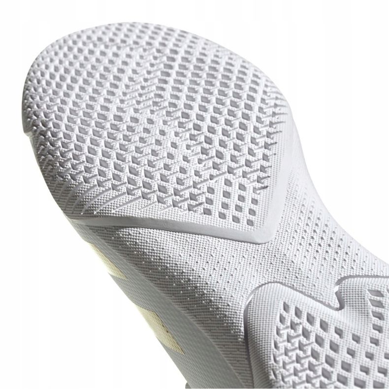 Chuteiras Adidas Predator 20.3 In Jr FW9218 cinza / prata, branco, dourado branco 1