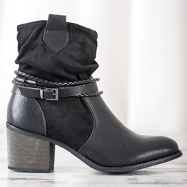 Goodin Cowgirls com listras decorativas preto 2