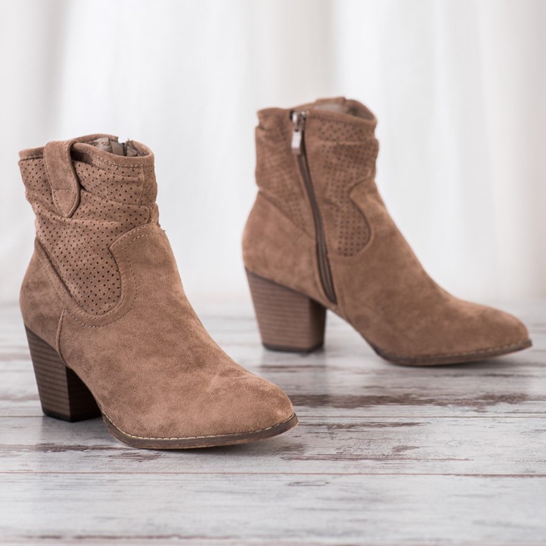 Bestelle Botas de cowboy clássicas com aberturas bege 1