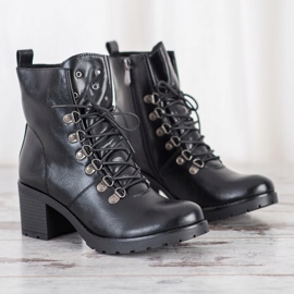 Trabalhadores no VINCEZA Post preto 1