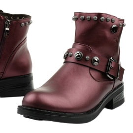 Botas femininas cor de vinho com letras da Eira vermelho 1