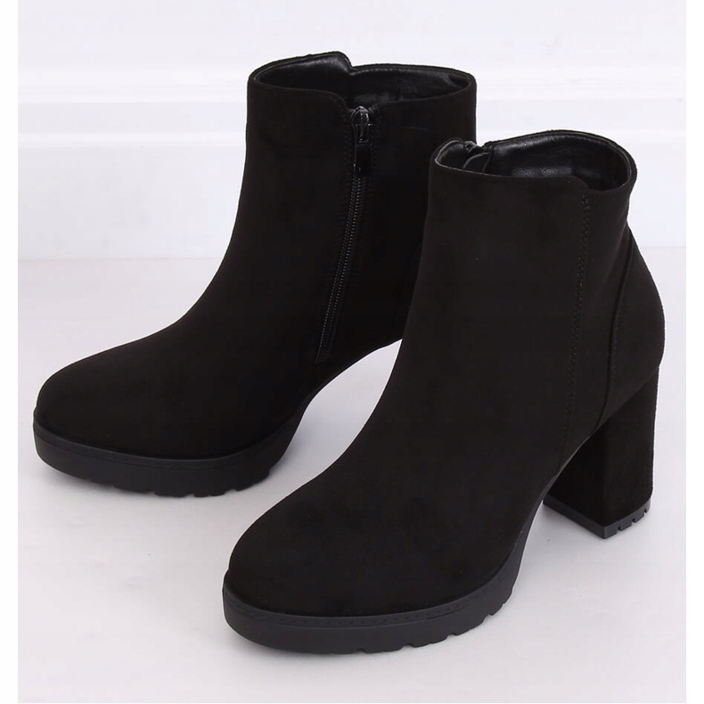 Botas pretas no protetor preto 4144 Preto 2