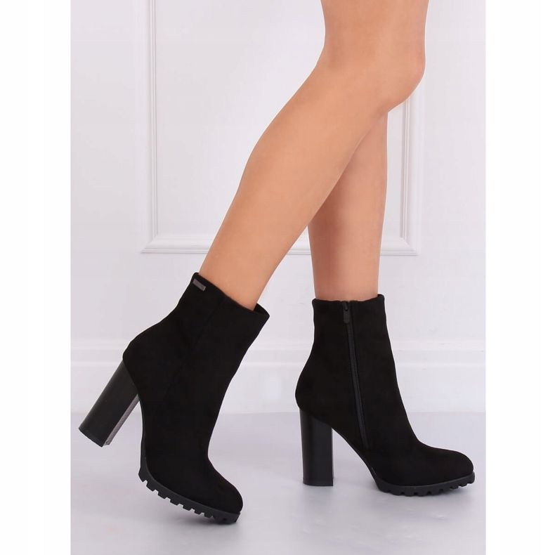 Botas com salto estável preto 5247 Preto 1