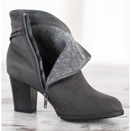 Goodin Botas cinza com cinto decorativo 1