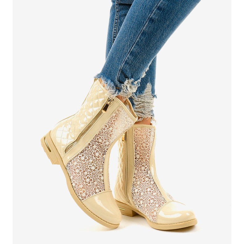 Botas rasas bege com aberturas X362-2 1