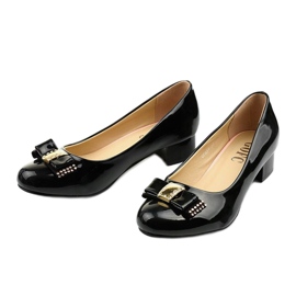 Bombas lacadas pretas no poste GFA89 preto 2