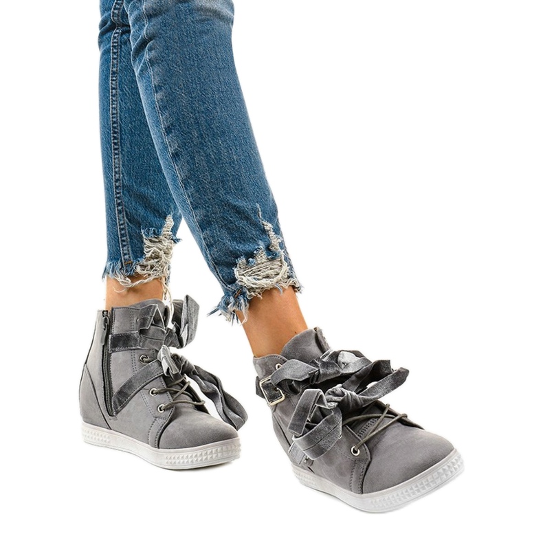 Tênis de camurça cinza com fivela Haiphaia 1