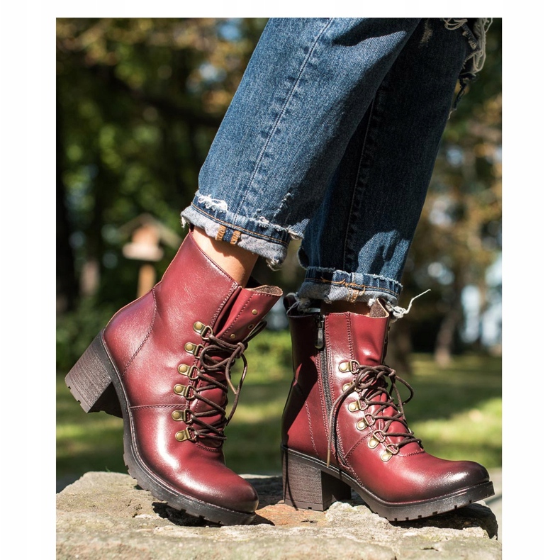 Trabalhadores no VINCEZA Post vermelho 1