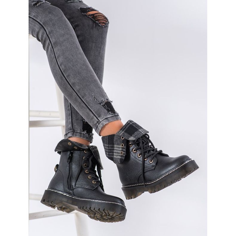 Weide Trabalhadores com um sapato de enrolar preto 1