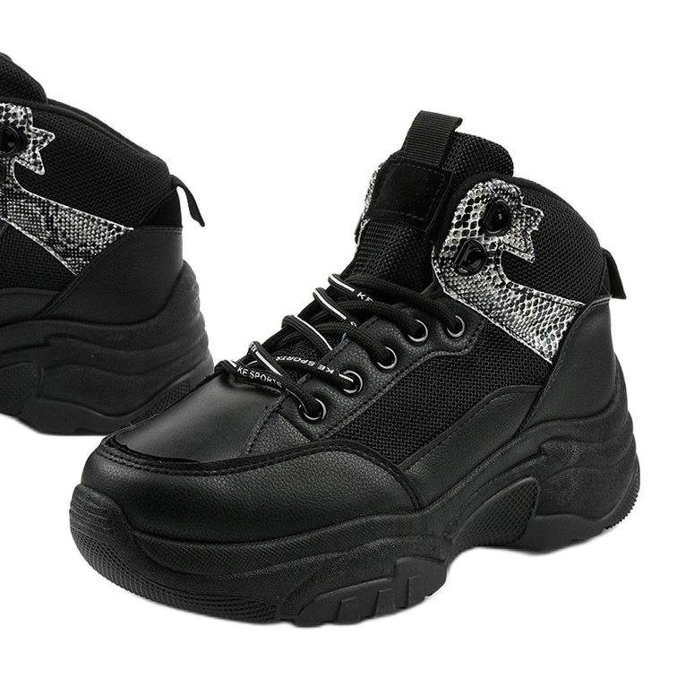 Tênis preto da Cirisesis 1