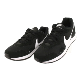 Tênis Nike Venture Runner W CK2948-001 branco preto 2