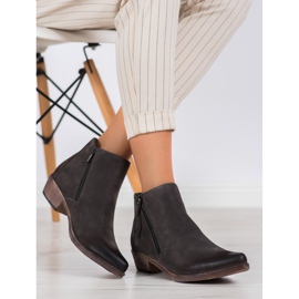 Kylie Cowgirls no controle deslizante marrom 1