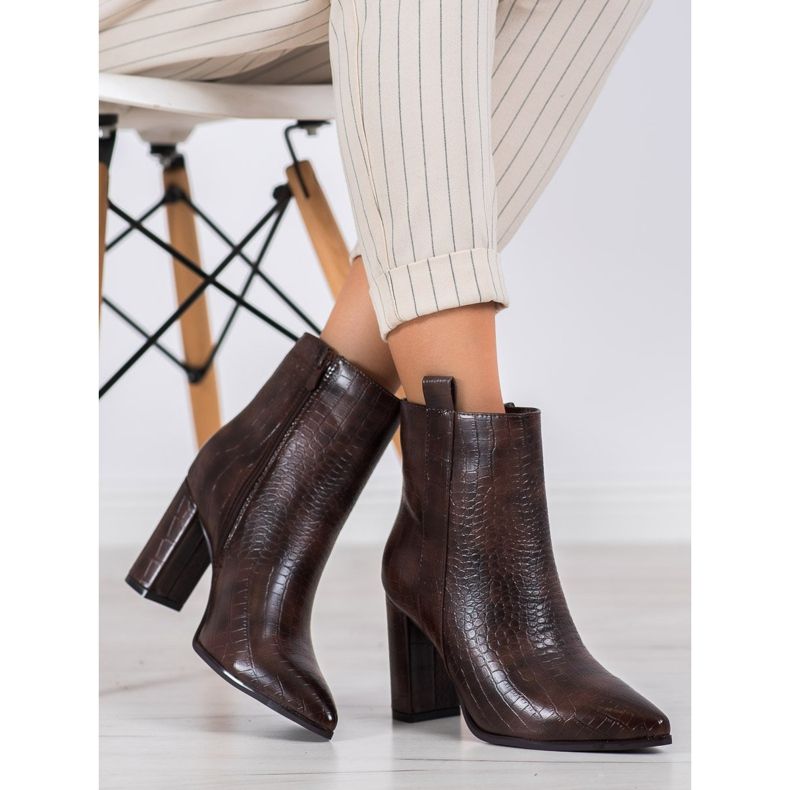 Seastar Botas elegantes com um padrão marrom 1