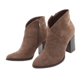 Botas no posto Taupe Filippo DBT1575 / 21 TP marrom 2