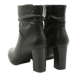 M.Daszyński Botas pretas no poste de Daszyński AF125-7 preto 3 M.Daszyński Botas pretas no poste de Daszyński AF125-7 preto 3