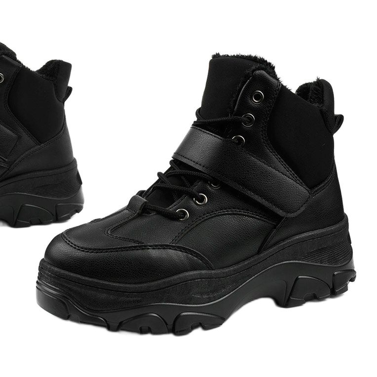 Tênis esportivos pretos da moda feitos de couro ecológico Soulsille 1