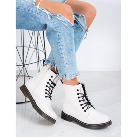 Evento Trabalhadores elegantes branco 1