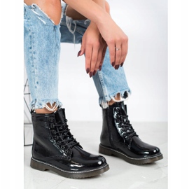 Evento Trabalhadores elegantes envernizados preto 1