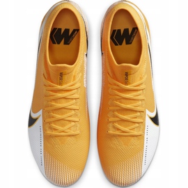 Chuteiras Nike Mercurial Vapor 13 Pro Fg AT7901 801 laranja amarelo 1