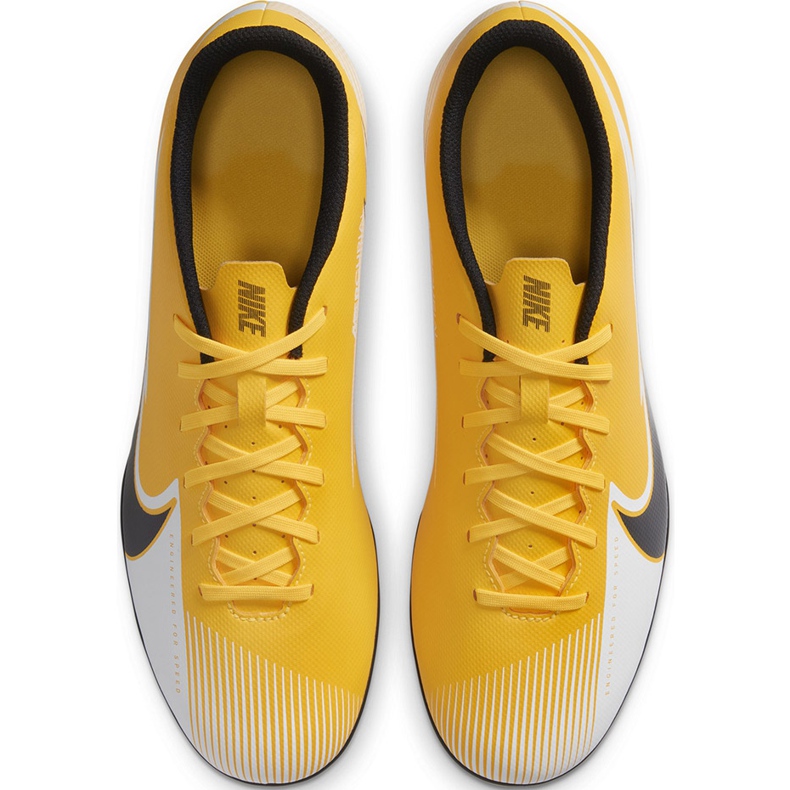 Chuteiras Nike Mercurial Vapor 13 Club FG / MG AT7968 801 laranja amarelo 1