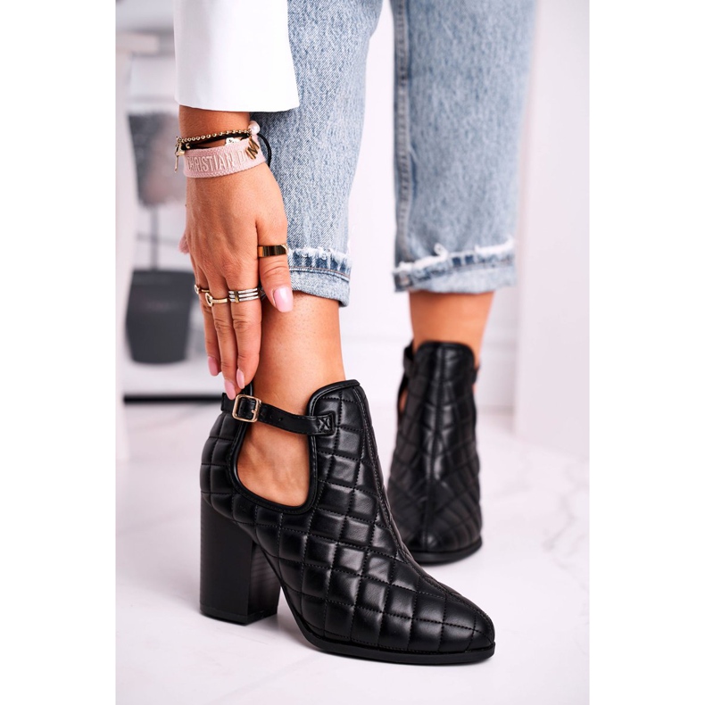 FB1 Botas femininas de salto acolchoadas com recortes Black Dreams preto 2 FB1 Botas femininas de salto acolchoadas com recortes Black Dreams preto 2