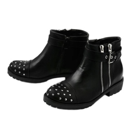 Botins pretos com tachas Oress 2