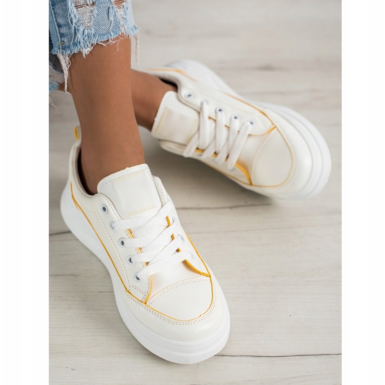 SHELOVET Calçados esportivos na plataforma branco 2