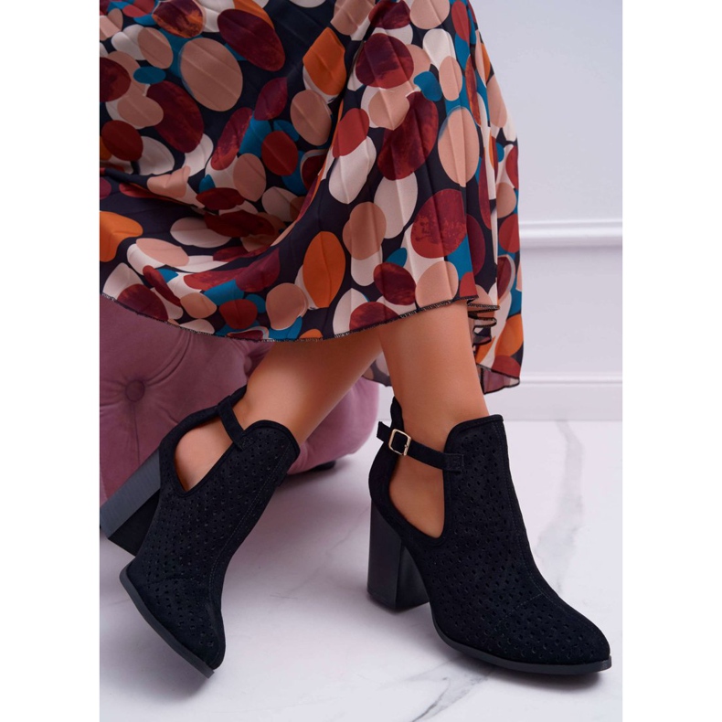 Bellucci Botas femininas de salto aberto com recortes pretos GoodDay 2