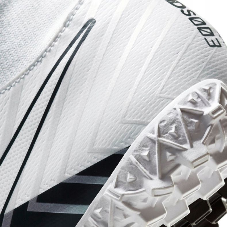 Chuteiras Nike Superfly 7 Academy Mds Tf M BQ5435-110 multicolorido branco 2 Chuteiras Nike Superfly 7 Academy Mds Tf M BQ5435-110 multicolorido branco 2