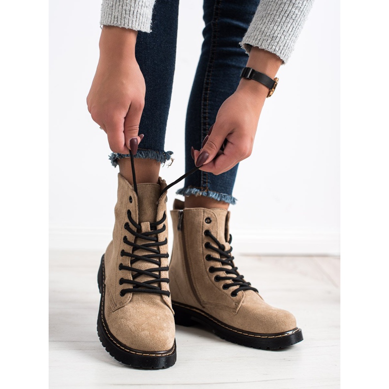 Small Swan Caçadores de camurça bege castanho 1 Small Swan Caçadores de camurça bege castanho 1