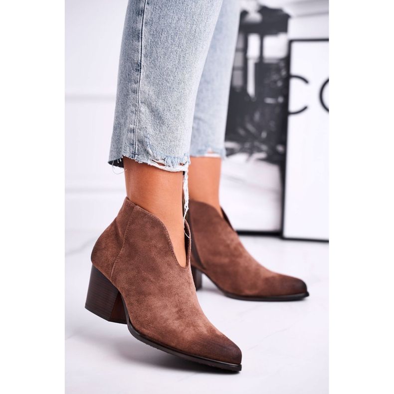 Vinceza Melhor escolha de botinhas femininas com corte marrom 1