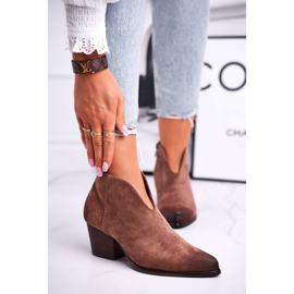 Vinceza Melhor escolha de botinhas femininas com corte marrom 2