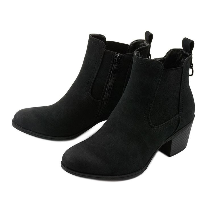 Botins de camurça preta em um poste do Tarrenscribe preto 2 Botins de camurça preta em um poste do Tarrenscribe preto 2