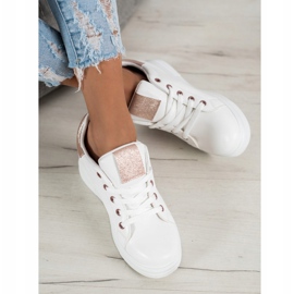 SHELOVET Calçados esportivos em cunha branco 2