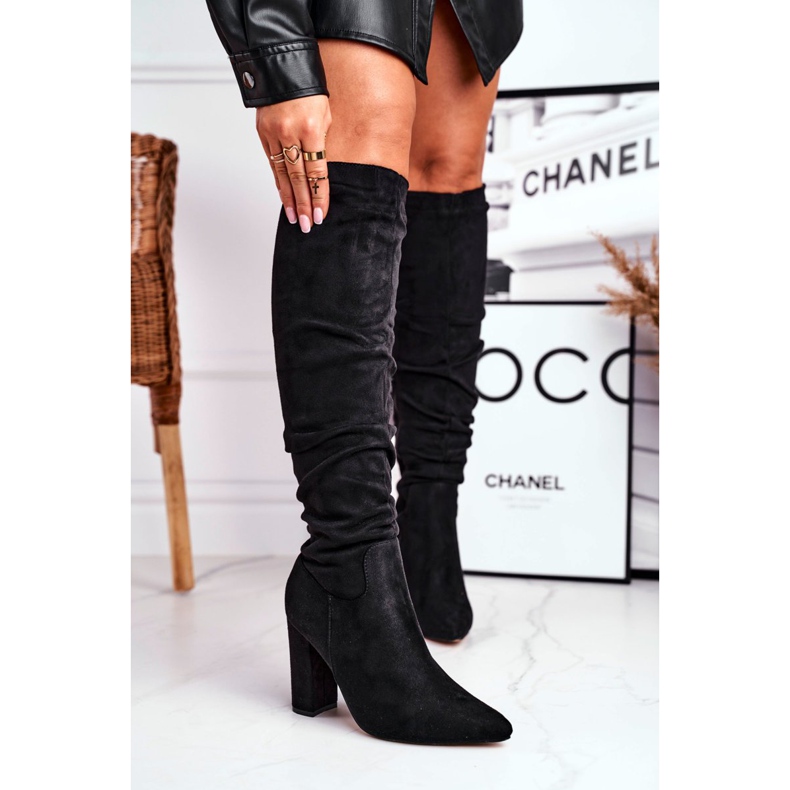 Botas de salto feminino em camurça preta Pomestro preto 2