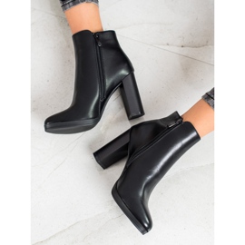 Ideal Shoes Botas clássicas de salto alto preto 2