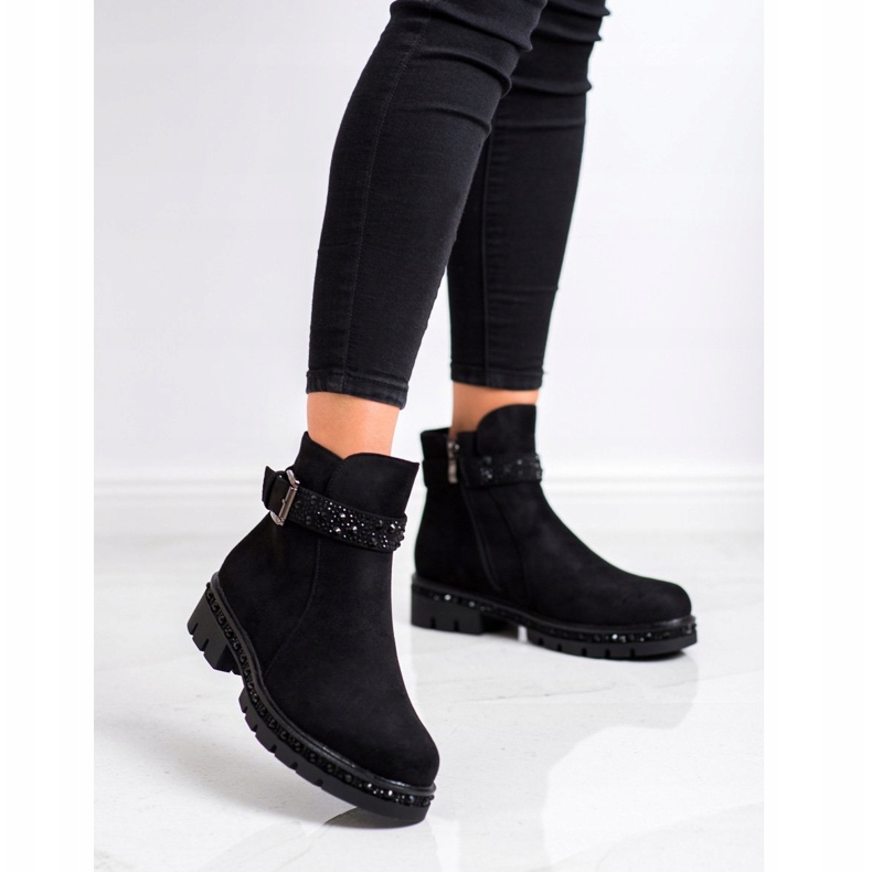 Bella Star Botas pretas com enfeites preto 2 Bella Star Botas pretas com enfeites preto 2