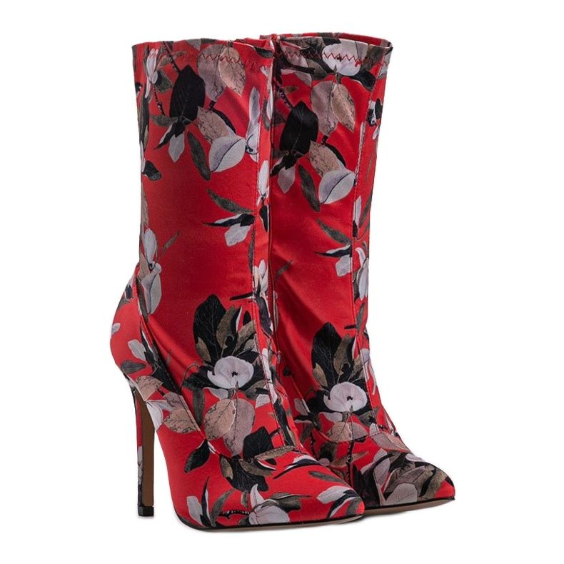 Botins vermelhos com meia Santana 1