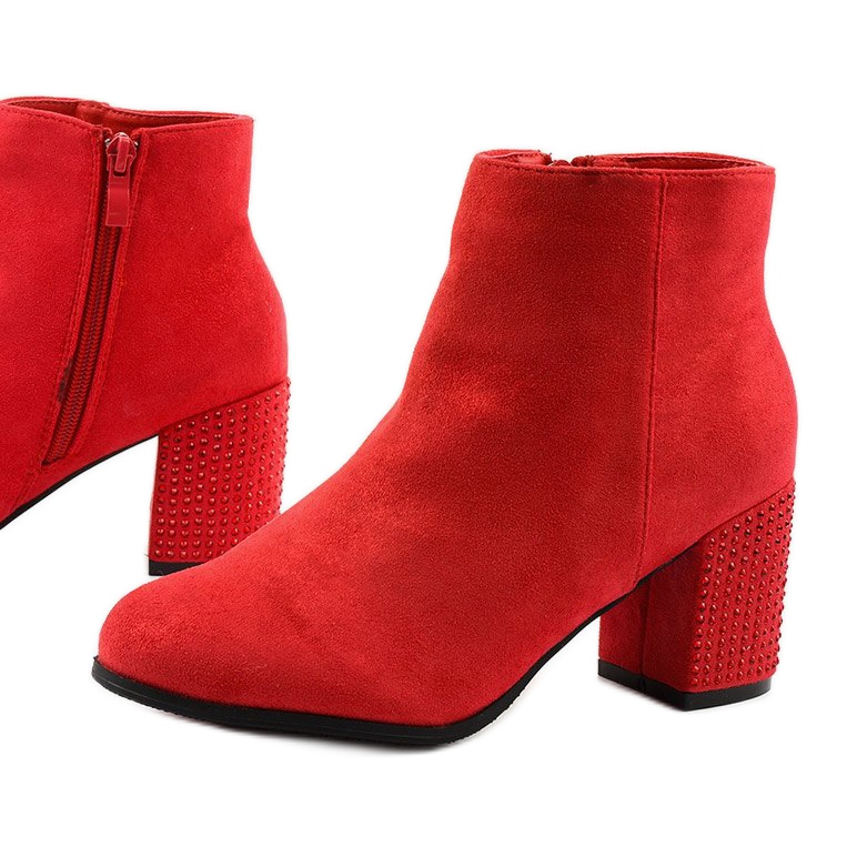 Botas de tornozelo com glitter vermelho no post da Slatemark 1