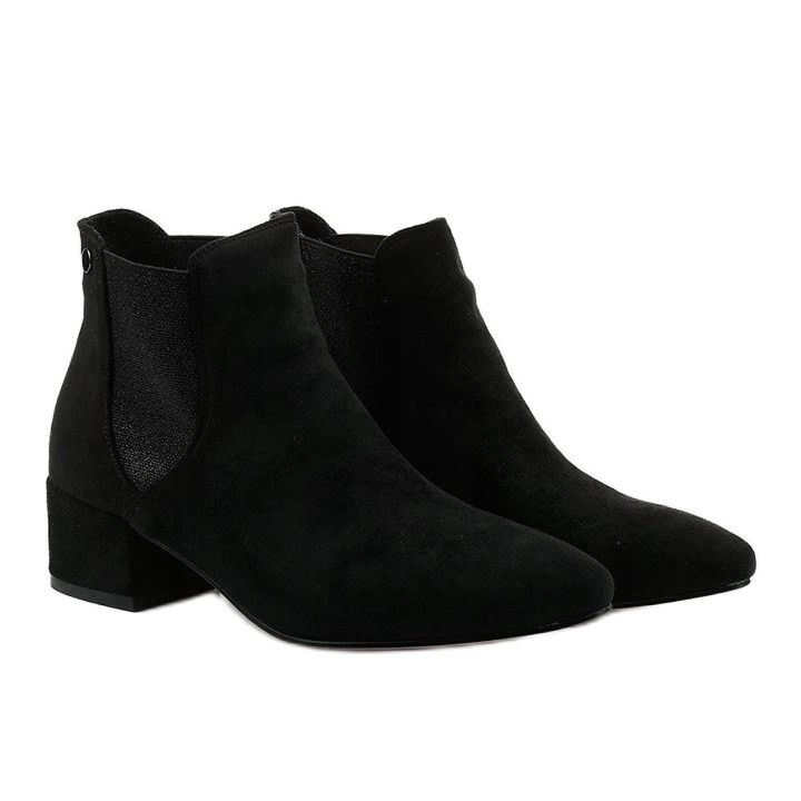 Botas pretas Chelsea no posto Naurea preto 2