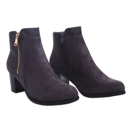 Botas em um poste J0049-3 cinza 2