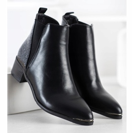 Kayla Botas elegantes em um poste baixo preto 2