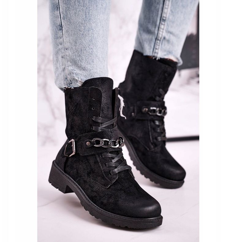 Botas pretas de camurça Augusta preta com corrente preto 2 Botas pretas de camurça Augusta preta com corrente preto 2