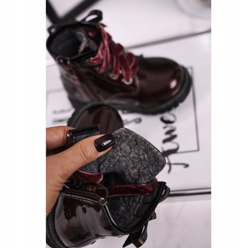 EVE Botas marrom laqueada Essie vermelho 1