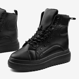 Botas esportivas pretas na plataforma Aethireisis preto 1