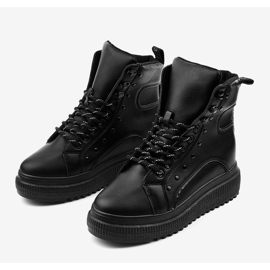 Botas esportivas pretas na plataforma Aethireisis preto 2